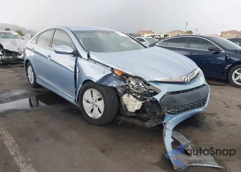 2013 Hyundai Sonata Hybrid из США, поврежденный, VIN KMHEC4A46DA072354